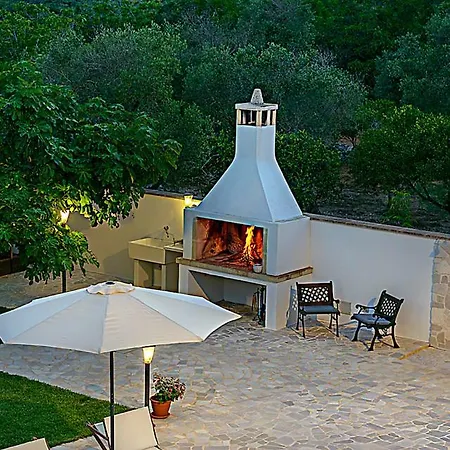 Casa Augusto ウッジャーノ・ラ・キエーザ