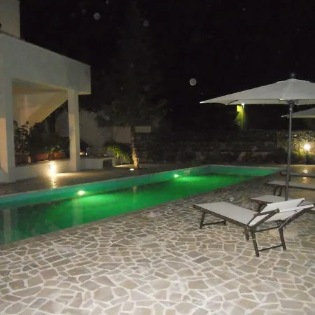 Casa Augusto ウッジャーノ・ラ・キエーザ